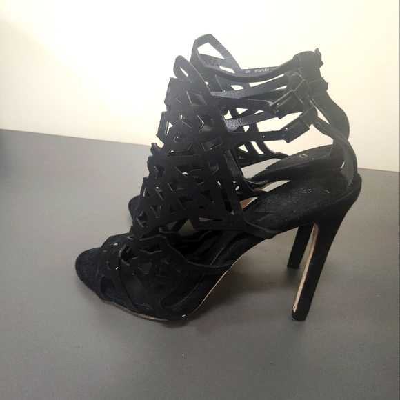 B BY BRIAN ATWOOD LAPLATA LASER CUT SANDALS heels Sz 9 - Picture 2 of 6